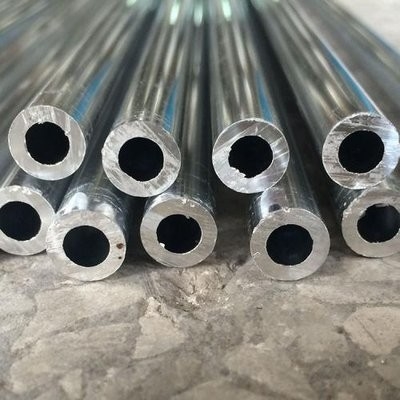 অটোমোবাইলের জন্য ASTM 1050 1060 অ্যালুমিনিয়াম অ্যালয় পাইপ পালিশ ফিনিশ বিজোড়