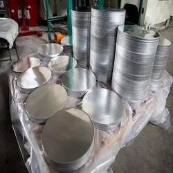 নাম